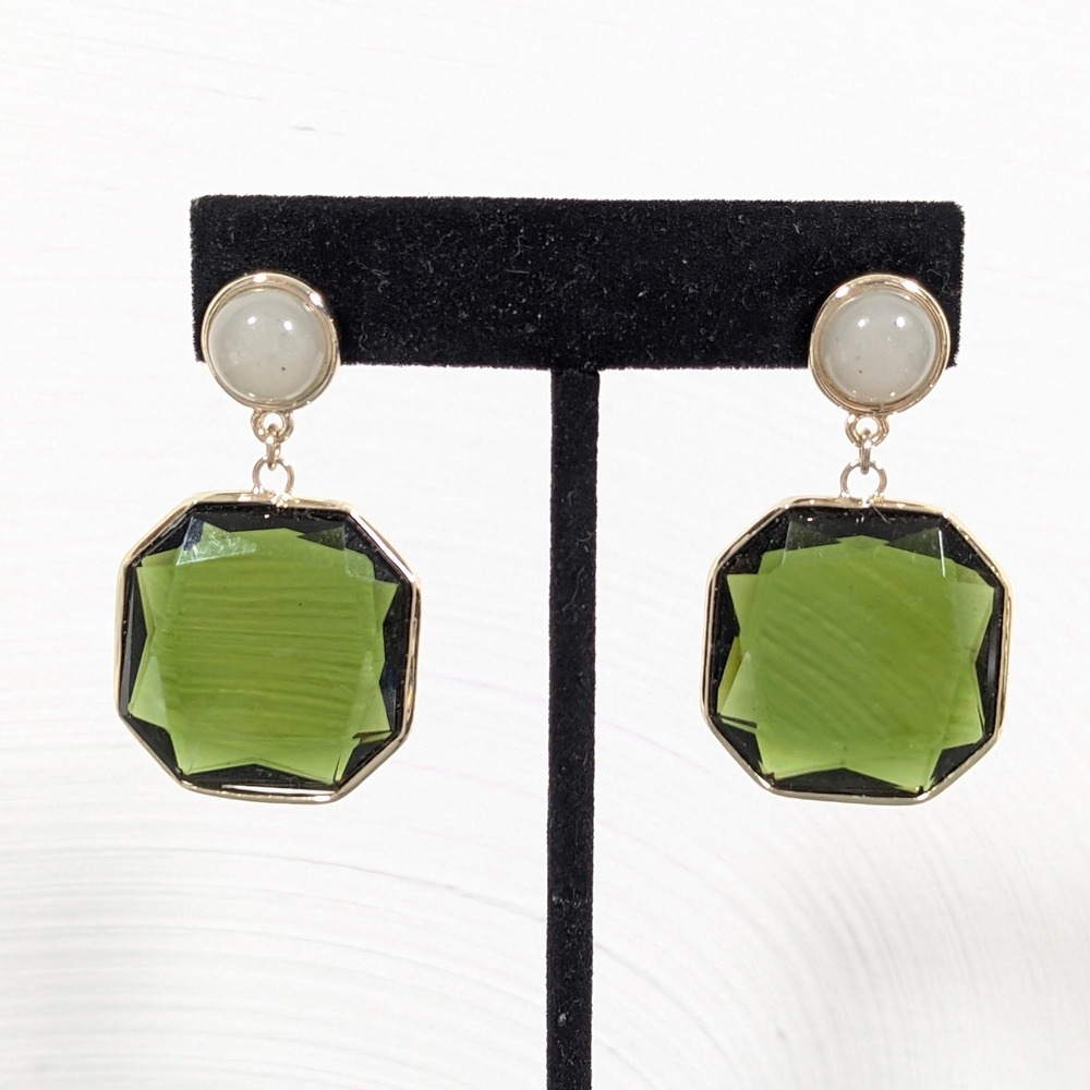Green Acrylic Bezel Set Drop Earrings Gold Tone Geometric Dangle Pierced